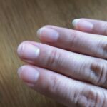 wzmocnione paznokcie biotyna cynk zelazo