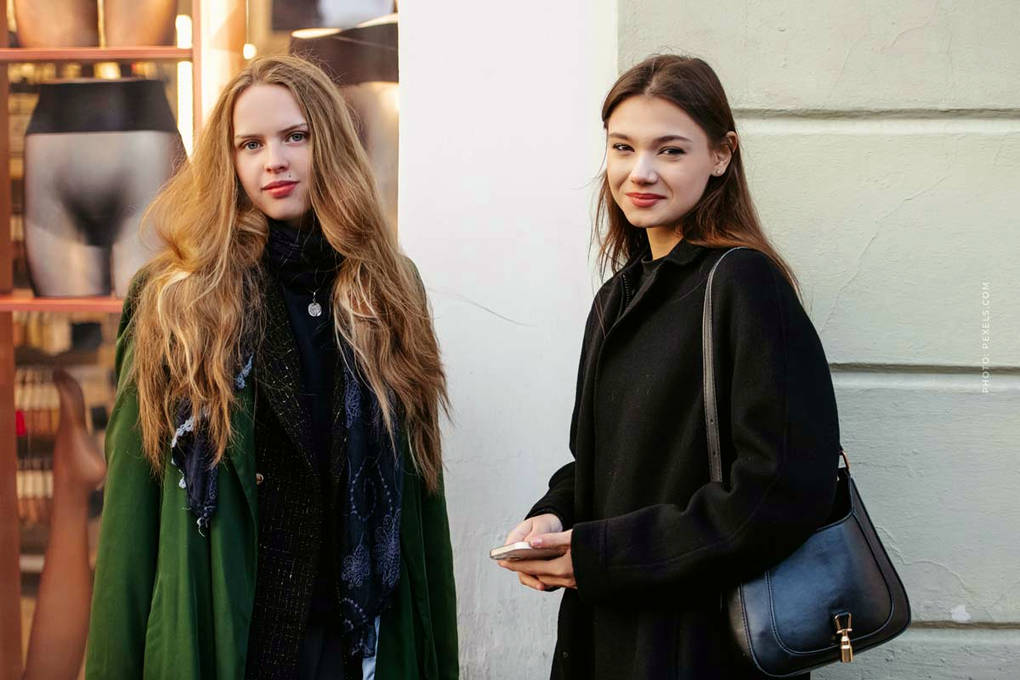 Umowa exclusive z modelką