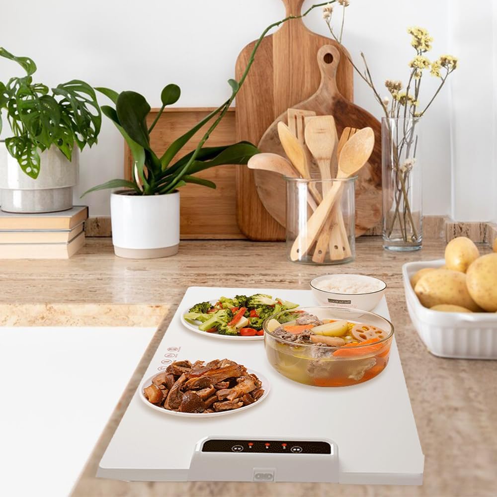 Aplikacje do łatwego liczenia kalorii dziennie Smartfon z aplikacją MyFitnessPal wyświetlającą dziennik kalorii i posiłków